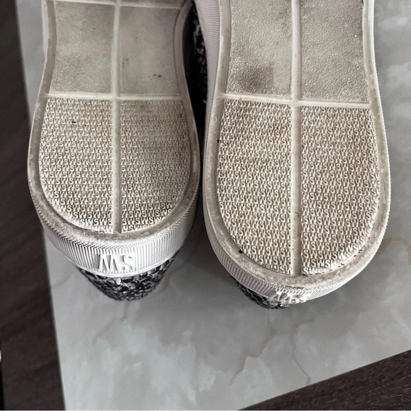 Stuart Weitzman Nuggets Snake Print Slip-On Size 9 - Picture 13 of 15